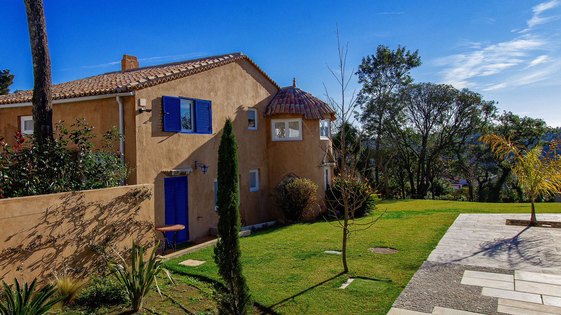 lisboa-Events-corporate-weddings-catering-indian-spa-accommodation-hotel-villa-suite-lisbon-stay-book-retreat-sintra-holidays-ferias-rental