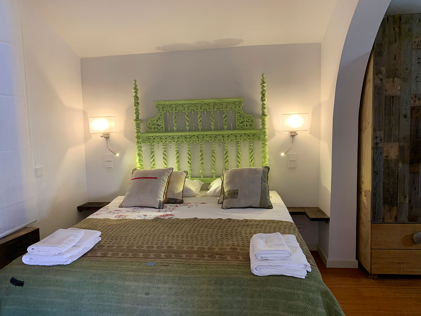 stay-lisbon-accommodation-events-weddings-corporate-catering-lisboa-spa-booking-massage-venue-rental-local-hotel-villa-alojamento-reservar-casamentos-eventos