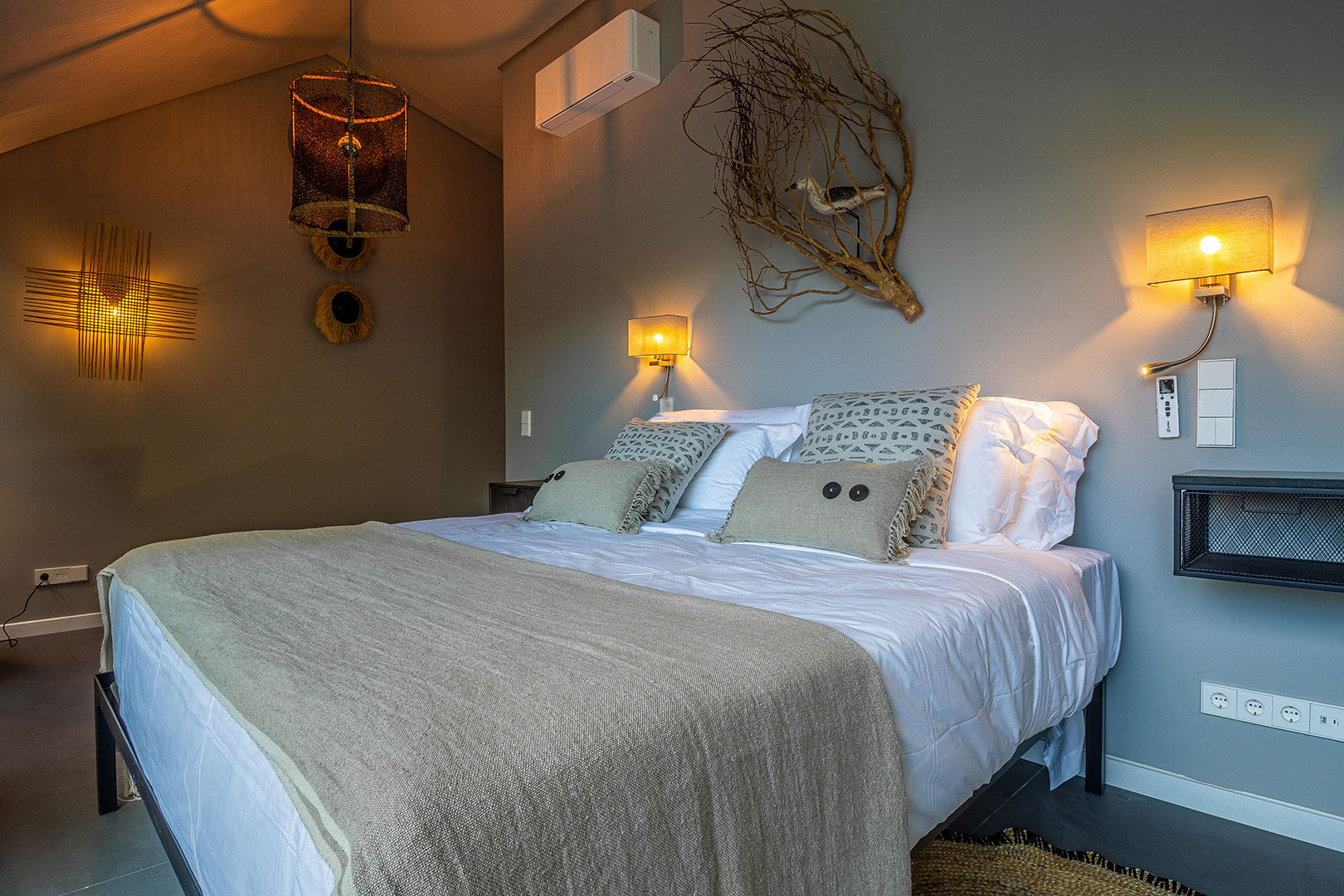 lisboa-Events-corporate-weddings-catering-indian-spa-accommodation-hotel-villa-suite-lisbon-stay-book-retreat-sintra-holidays-ferias-rental