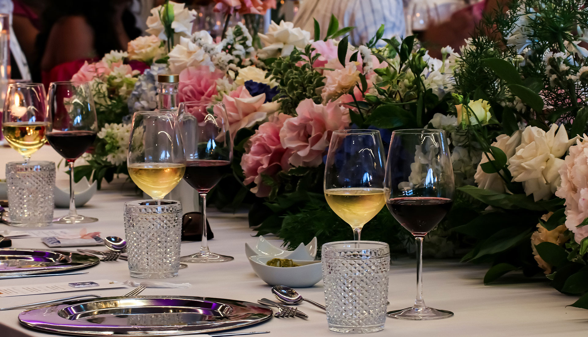 Stay in Lisbon Cerrado das Fontainhas: accommodation, events, weddings, corporate, conferences, catering, spa, villa & hotel rental. Book now for unforgettable experiences.